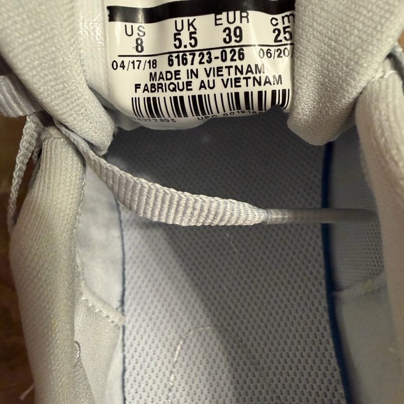 Nike Air Max Thea Pure Platinum, Women’s 8 NWOT - Picture 9 of 9